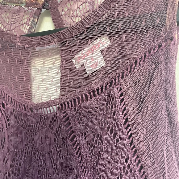 Xhilaration cute sleeveless spring dress, size small. Purple with lace & floral - Picture 4 of 8